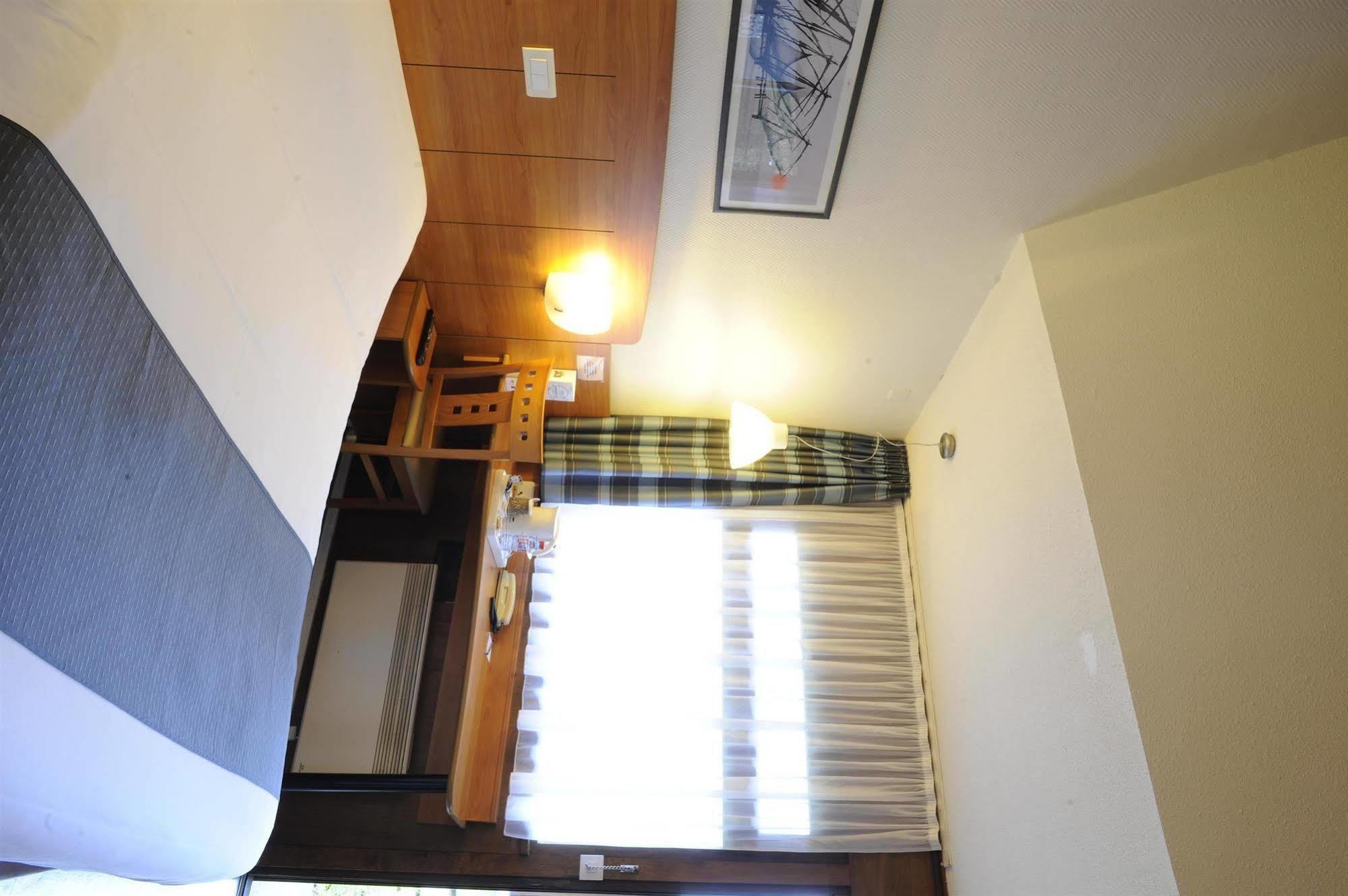 东兰斯 - 展园基里亚德酒店 外观 照片
